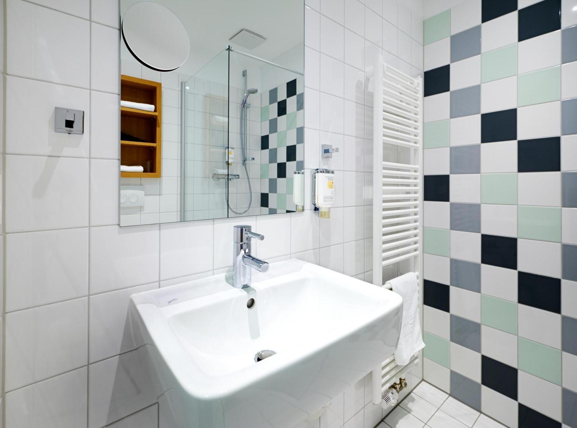 Im-Jaich Hotel Бремерхавен Екстериор снимка